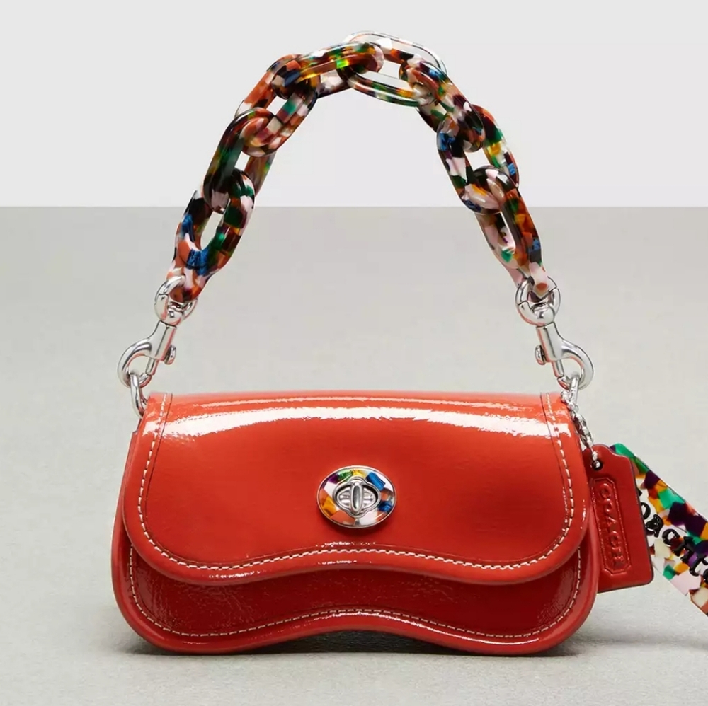 Nwt Coachtopia Mini Wavy Dinky Bag in patent Coachtopia Lthr